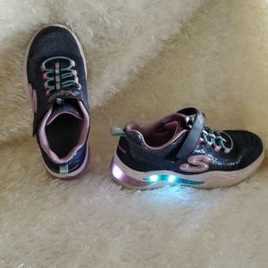 GIRL'S SIZE 13 U.S. LIGHTUP SKECHERS SNEAKERS